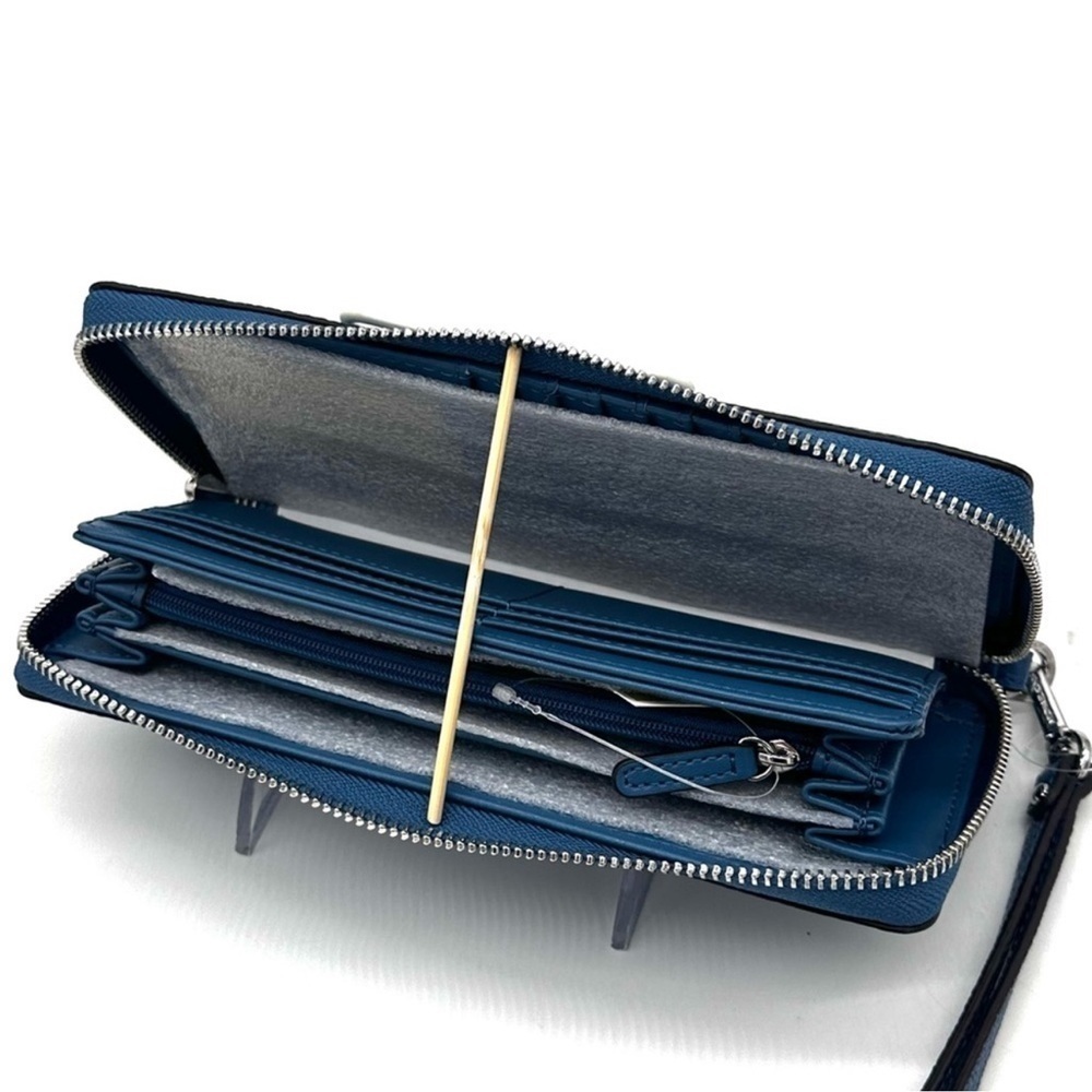 Michael Kors Large Continental Wallet Wristlet Teal (NWT) - Picture 7 of 9